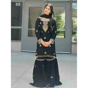 Top de trabajo de secuencia de bordado pesado de diseñador de moda Zeel-Sharara y Dupatta Ropa Africana Negro Talla L - Product Image 1