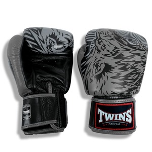 ถุงมือชกมวยไทย Fairtex แบบสั่งทำพิเศษ หนังแท้ กันลื่น ซับเหงื่อ ดีไซน์หลากสี พร้อมตะขอเกี่ยว - Product Image 4