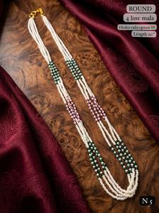 Elegante Collar Mala de Perlas Blancas de 4 Hileras y Cuentas Hidro Negras, Collar de Cuentas Redondas Multicapa de 20 Pulgadas para Mujer - Product Image 2