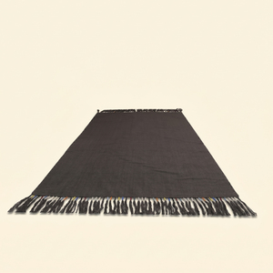 DECORDEC Tapis en laine noire obsidienne à franges, tissage plat, antidérapant, écologique, à poils épais, texturé, fait main - Product Image 2
