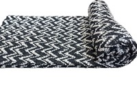 Tissu brodé géométrique Chevron de luxe en promotion – Matière en coton noir de haute qualité avec motif zig-zag cordonné blanc