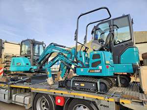 Miniexcavadora Sunward Usada a Precio Accesible con Bomba Hidráulica, Rodamientos y Sistema de Orugas Duradero para Trabajos de Jardinería - Product Image 1