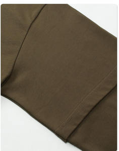 Vente en gros de t-shirts longs pour hommes, mode masculine |   Design streetwear minimaliste |   Personnalisation de la marque - Product Image 6