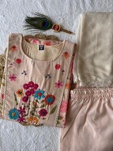 Ensemble Salwar Kameez Traditionnel Brodé pour Femme, Longueur Ras du Sol, en Soie Georgette Florale, Tenue Indienne et Pakistanaise avec Dupatta, Décontracté - Product Image 1