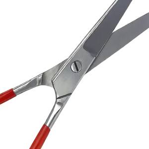 Tijeras Profesionales para Cabello, Hoja de Acero Inoxidable, Mango de Plástico Rojo, Punta Afilada, para Diestros, Mango Corto - Product Image 6