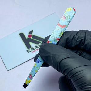 Pince à épiler professionnelle en acier inoxydable pour cils, à pointe inclinée, de précision, réutilisable pour usage en salon chez Kaamir Instruments - Product Image 4