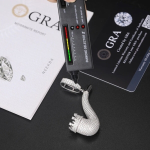 Pendentif en argent sterling 925 - Bijou de tous les jours serti de pierres, pendentif audacieux style hip-hop, pendentif moissanite fait main - Product Image 4