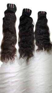 Extensions de cheveux humains indiens 100% naturels, ondulés, vierges, noirs naturels, doux et sans nœuds, pour la vente en gros et l'exportation - Product Image 5
