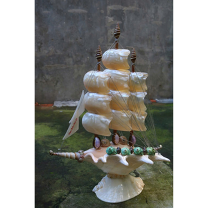 Figura de barco de concha marina hecha a mano, regalos y recuerdos de conchas marinas naturales del océano de Vietnam - Product Image 2