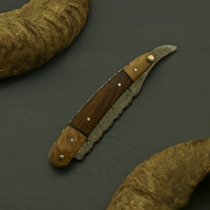 Couteaux de chasse à pointe tombante en acier Damas faits à la main, ultra-affûtés, avec manche en bois et étui en cuir, pour la survie en extérieur - Pasha Enterprises - Product Image 4