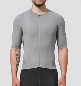 Maillots de cyclisme personnalisés de haute qualité, anti-bactériens, pour femmes, manches courtes, légers, conception d'équipe OEM, option grande taille, devant - Product Image 4