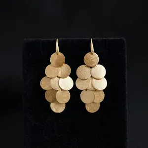 Pendientes Colgantes de Latón Macizo con Baño de Oro de 18k para Mujer, Elegantes y Modernos, Diseño Minimalista, Última Moda, Venta al por Mayor - Product Image 4
