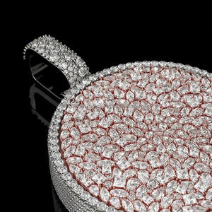 Pendentif rond de qualité supérieure avec pierres de moissanite brillantes et finition polie haute brillance - Product Image 5