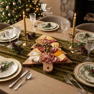 Planche à découper en bois en forme de sapin de Noël / Planche à charcuterie avec poignée pour servir fromage, fruits, pain - Product Image 4