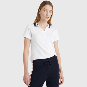 Polo pour femme confortable à col en V et manches courtes, en coton doux, style uni personnalisable - Product Image 4