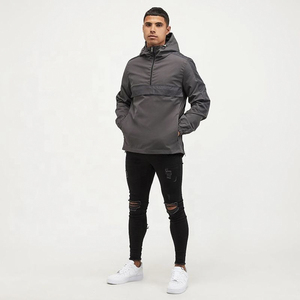 Veste softshell unisexe grise à capuche, résistante à l'eau, écologique, respirante, manches longues, pour la randonnée et les activités de plein air, coupe classique, taille normale - Product Image 3