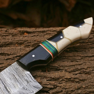 Cuchillo de Cocina con Patrón Damasco Plateado, Mango Geométrico de Marfil Negro con Detalles Multicolor, Hoja Afilada para Cortar Carne - Product Image 5