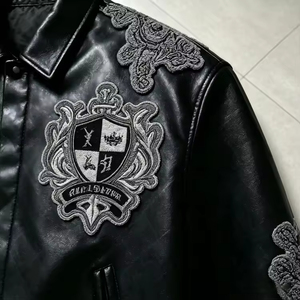 Chaqueta Bomber de Cuero Genuino Premium Negra para Hombre, Diseño con Parches Bordados, Cuello Camisero, Estilo Motero, para Otoño - Product Image 3