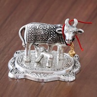 Idole de vache et de veau Kamdhenu plaquée argent, cadeau religieux et spirituel, décoration Vastu pour la salle de prière et le Mandir, idéal pour l'inauguration de la maison