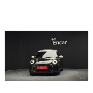 Mini Cooper 5 Puertas Edición Resolute Agosto 2022 65,842 km Volante a la Izquierda Emisión Euro V Asientos de Cuero Cámara Trasera - Product Image 3