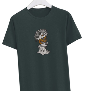 T-shirt à manches courtes vert foncé pour homme avec motif de crâne imprimé numériquement, col rond, coupe décontractée, jersey en coton, design sur le devant - Product Image 4