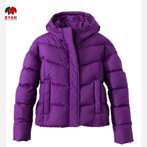 แจ็คเก็ตพัฟเฟอร์แบบสั่งทำพิเศษสำหรับผู้ชายจาก Ryan Pro Gear พร้อมโลโก้แบบกำหนดเอง ลายเรียบ ปิดด้วยกระดุม - Product Image 3