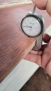 Contreplaqué commercial en bois dur rouge 4x8, poncé d'un côté, qualité A2 E1, pour meubles d'intérieur, sans formaldéhyde - Product Image 3