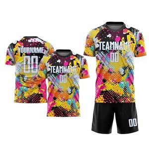 Tenue de football pour jeunes fabriquée au Pakistan 2026, uniforme de football personnalisé avec impression de logo, tailles plus grandes, uniforme de football pour équipe - Product Image 4