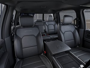 RAM 1500 Laramie Turbo Deluxe Premium con Navegación y Tracción en las Cuatro Ruedas, Asientos de Cuero, Techo Corredizo, Cámara Trasera de 360° - Product Image 5