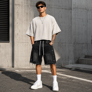Ensemble chemise oversize effet vieilli et short en jean, tenue streetwear deux pièces cloutée - Product Image 3