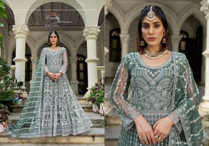 Robe Anarkali brodée violette, séchage rapide, coupe ample, longueur ras du sol, style A-line, vintage moderne, pour mariage et soirée, pour femme - Product Image 2