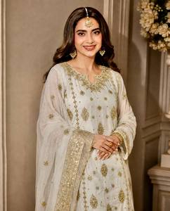Nouvelle collection : Kurti élégant 3 pièces avec Plazzo et Dupatta en Faux Georgette lourd, séchage rapide, idéal pour les fêtes, magnifique travail. - Product Image 2