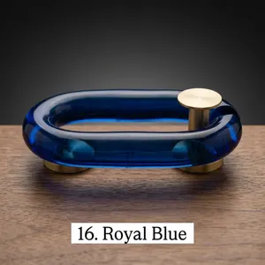 Escultura de Cadena de Eslabones de Resina Azul Real, Decoración Artística para el Hogar, Forma Redonda, Adorno Colgante de Pared Hecho a Mano, Estudio Artizon - Product Image 3