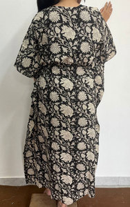 Vestido Kaftan Étnico de Algodón Estampado para Mujer con Diseños Únicos y Corte Fluido - Product Image 5