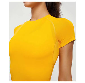 Rashguard en polyester confortable pour femme, vente en gros, surdimensionné, léger, en spandex, personnalisable - Product Image 3