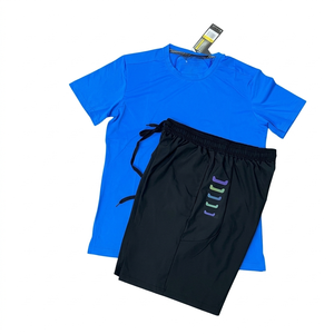 Ensemble de t-shirts à manches courtes pour hommes, imprimé vintage, respirant et tendance, tenue sportive d'été en deux pièces - Product Image 4