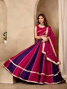 Lehenga Choli Traditionnel pour Femme en Coton avec Dentelle Fantaisie et Broderie Miroir, Ornements de Paillettes, Longueur Ras du Sol, Spécial Navratri pour Soirée - Product Image 2