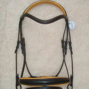 Annabelle, fabricante de artículos de cuero genuino al por mayor, accesorios para caballos, bridas y riendas, con posibilidad de personalizar el tamaño. - Product Image 1