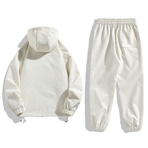 Conjunto Deportivo de Alta Calidad 100% Poliéster con Chaqueta de Media Cremallera y Pantalones Cargo para Senderismo y Jogging, Cortavientos, 2 Piezas para Hombre - Product Image 4