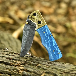 Navaja Plegable de Acero de Damasco – Navaja de Bolsillo con Mango de Resina Azul – Bolster de Latón Grabado – Regalo para Él - Product Image 6
