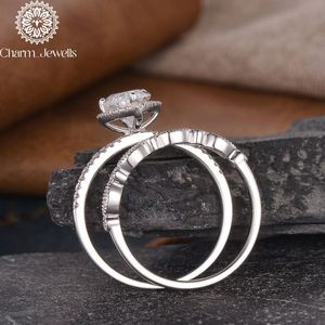 Anillo Clásico para Mujer Charm Jewells con Moissanita de Corte Cojín de 3 GM, Chapado en Oro sobre Plata, Certificado IGI, Engaste de Garras, Tipo Eternity - Product Image 6