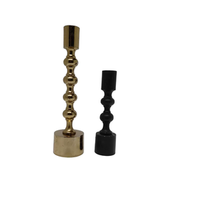 Candelabro de Aluminio Contemporáneo, Decoración Duradera Hecha a Mano para el Hogar y Eventos a Precio de Mayoreo - Product Image 1