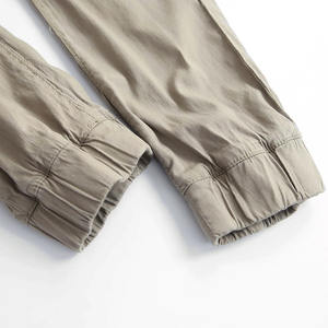 กางเกงจ็อกเกอร์ลำลองผู้ชายคุณภาพสูงขายส่ง ทรงเข้ารูป สีกากี ผ้าทวิล ผสมคอตตอนและสแปนเด็กซ์ เอวยางยืด กางเกงคาร์โก้ผู้ชาย - Product Image 5