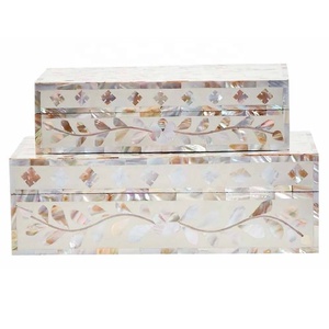 Nueva llegada: Caja de joyería moderna con patrón floral grabado, hecha a mano con incrustaciones de nácar, caja decorativa para guardar objetos. - Product Image 2