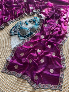Sari en satin Premium Reglance avec broderie de sequins de 3 mm, bordure lourde, entièrement brodée, entièrement cousue, design traditionnel - Product Image 6