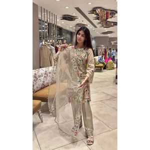 Conjunto de traje de fiesta de diseñador para mujer con parte superior inferior Dupatta-Aspecto elegante y elegante - Product Image 5