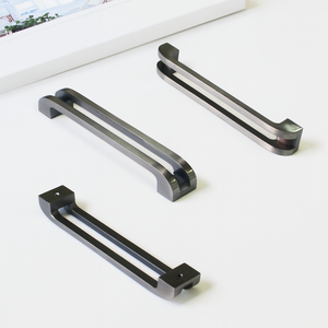 Precio al por mayor Tirador moderno curvo de aleación de zinc para muebles, herrajes para cajones de cocina, baño y comedor - Product Image 3