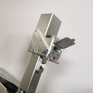 Machine de nettoyage au laser portative fabriquée en Chine pour l'élimination de la rouille des métaux 1500w 2000w - Product Image 3