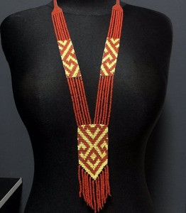 Collier tendance de haute qualité avec perles de rocaille par HF Crafts - Product Image 1