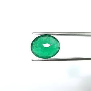 มรกตสีเขียวรูปไข่ 4.70 กะรัต จากแซมเบีย ตามแผนภูมิพลอยราตติ 4.25 - Product Image 4